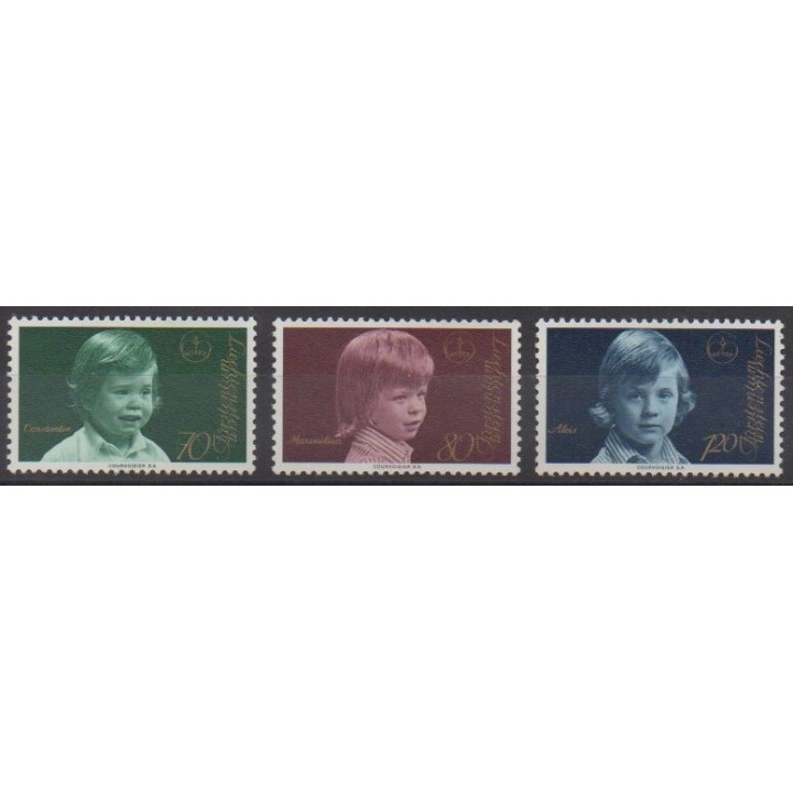 Acheter cette série de timbres du Liechtenstein  de l'année 1975 (No 563/565).