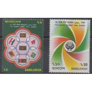 Buy this set of stamps of Bangladesh of the year 1992 (Nb 409/410).