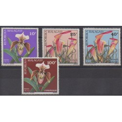 Madagascar - 1973 - No 531/534 - Fleurs