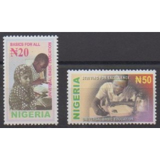 Acheter cette série de timbres du Nigeria de l'année 2003 (No 747/748).