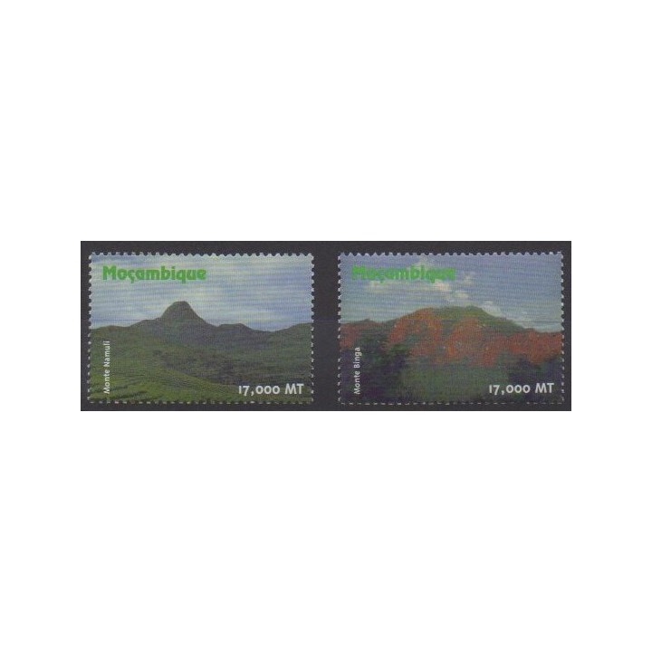 Buy this set of stamps of Mozambique of the year 2002 (Nb 1704/1705).