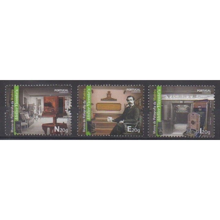 Acheter cette série de timbres du Portugal (Madère) de l'année 2020 (No 407/409).