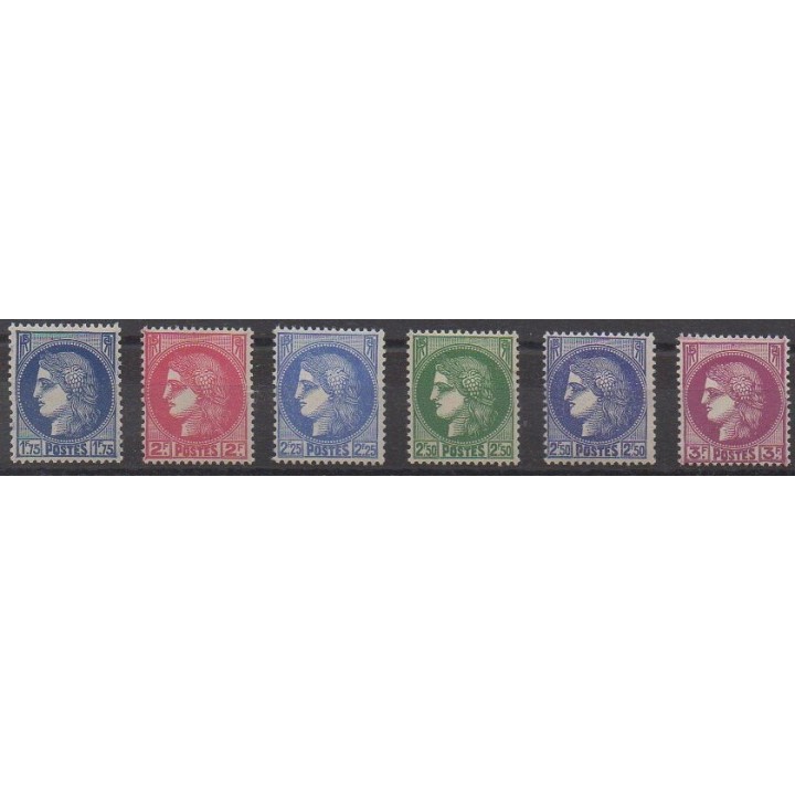Buy this set of stamps of France of the year 1938 (Nb 372/376). - Mint hinged