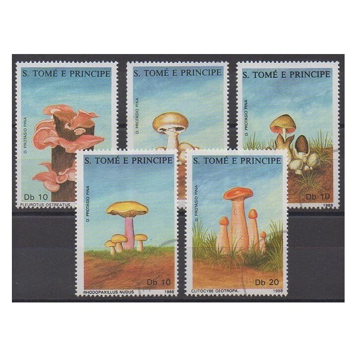 Buy this set of stamps of Saint Thomas and Prince of the year 1988 (Nb 899/903). - Used