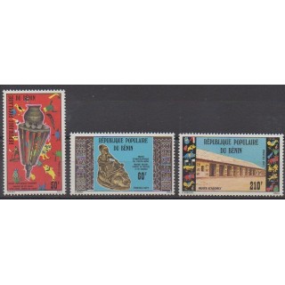 Buy this set of stamps of Benin of the year 1977 (Nb 400/402).