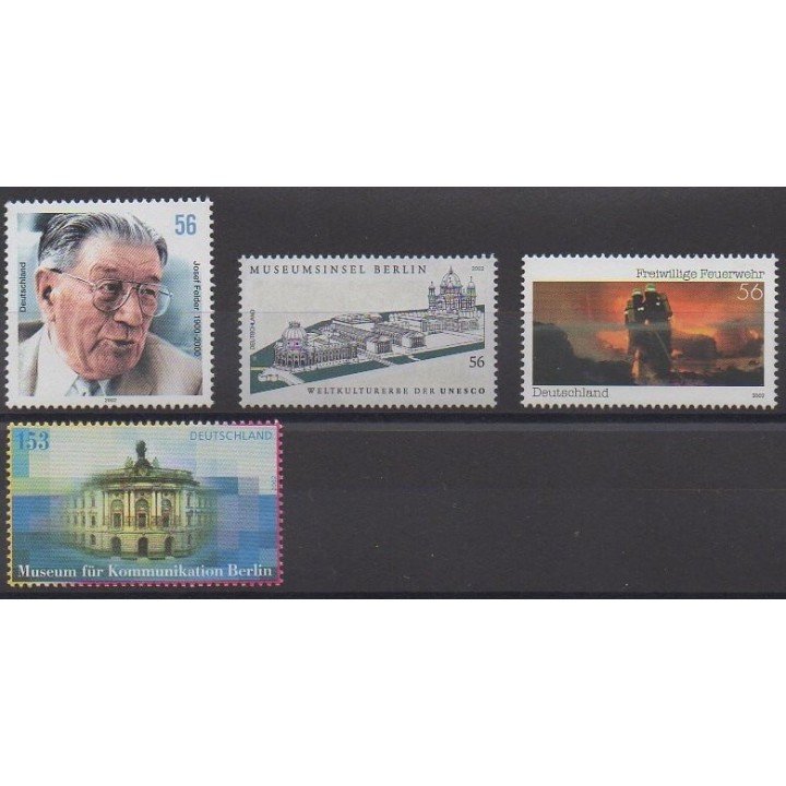 Acheter cette série de timbres d'Allemagne réunifiée de l'année 2002 (No 2101/2104).