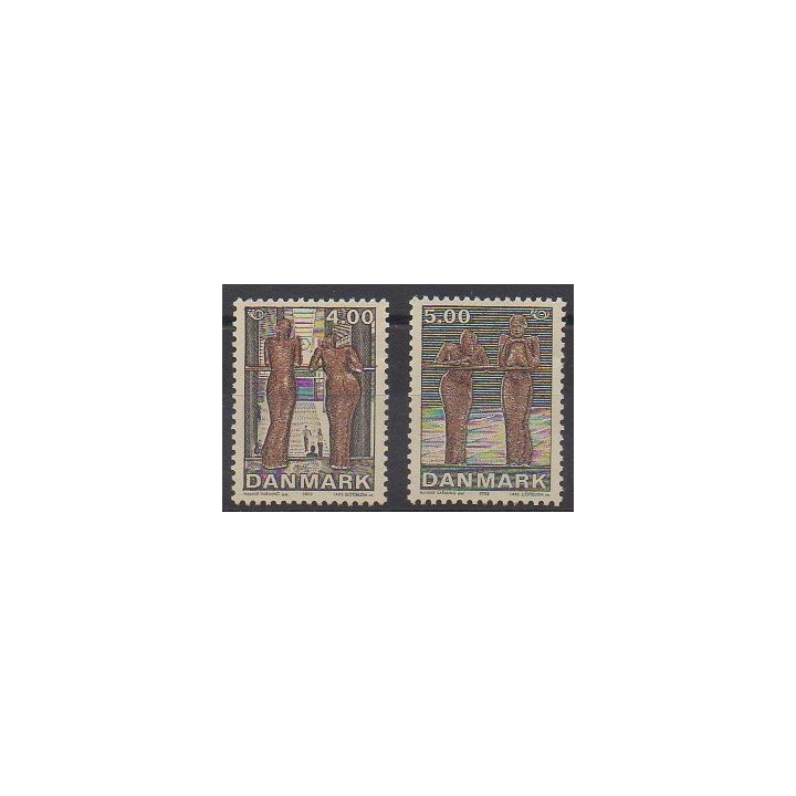 Buy this set of stamps of Denmark of the year 2002 (Nb 1306/1307).