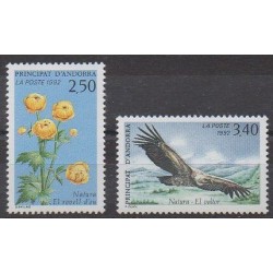Andorre - 1992 - No 420/421 - Fleurs - Oiseaux